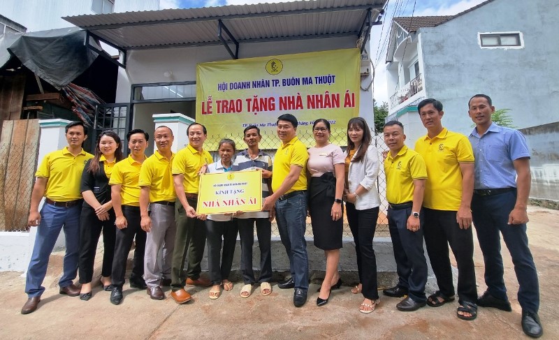 Hội Doanh nhân TP. Buôn Ma Thuột: Bàn giao Nhà nhân ái cho người có hoàn cảnh khó khăn