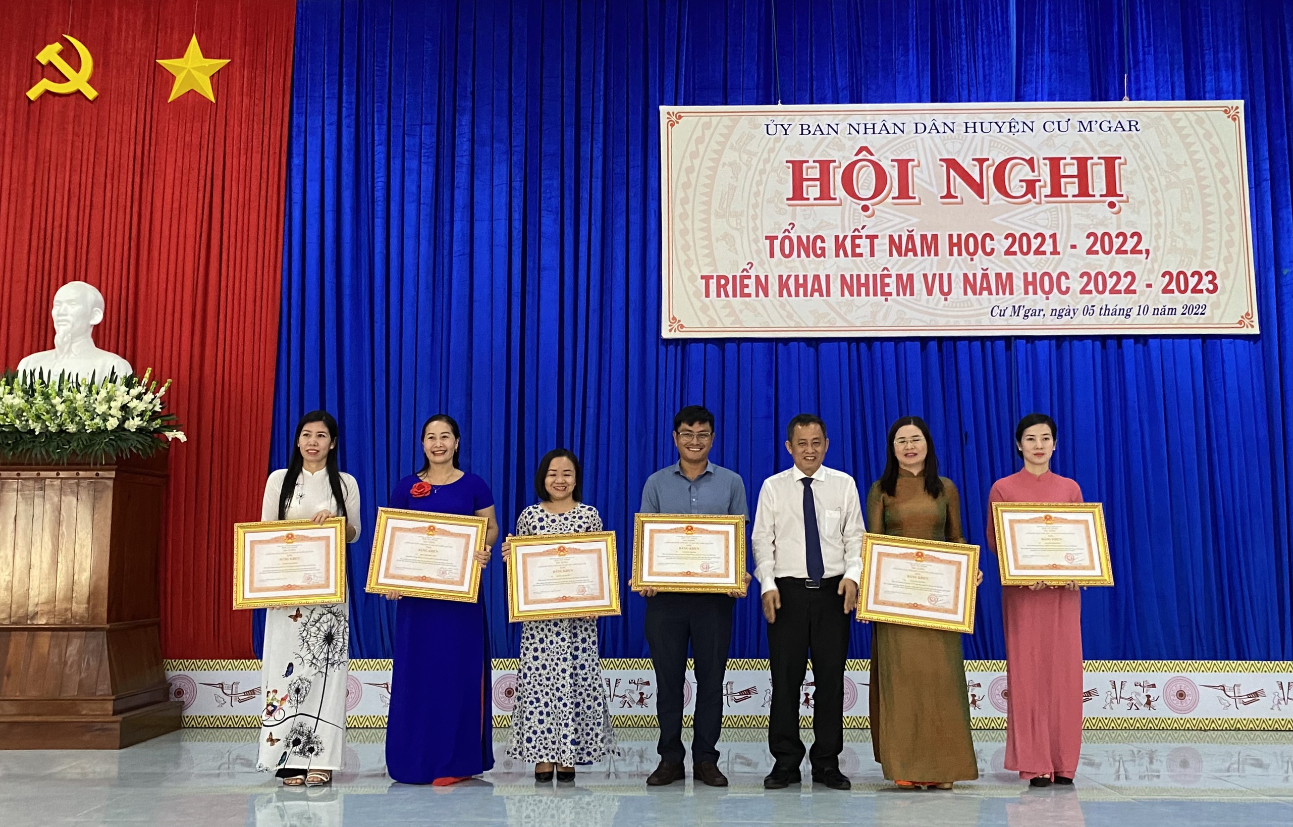 Huyện Cư M’gar tổng kết năm học 2021 – 2022