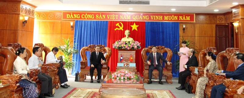 The delegation of Salavan Province (Lao PDR) meets with the leaders of the Party Committee of Dak Lak Province