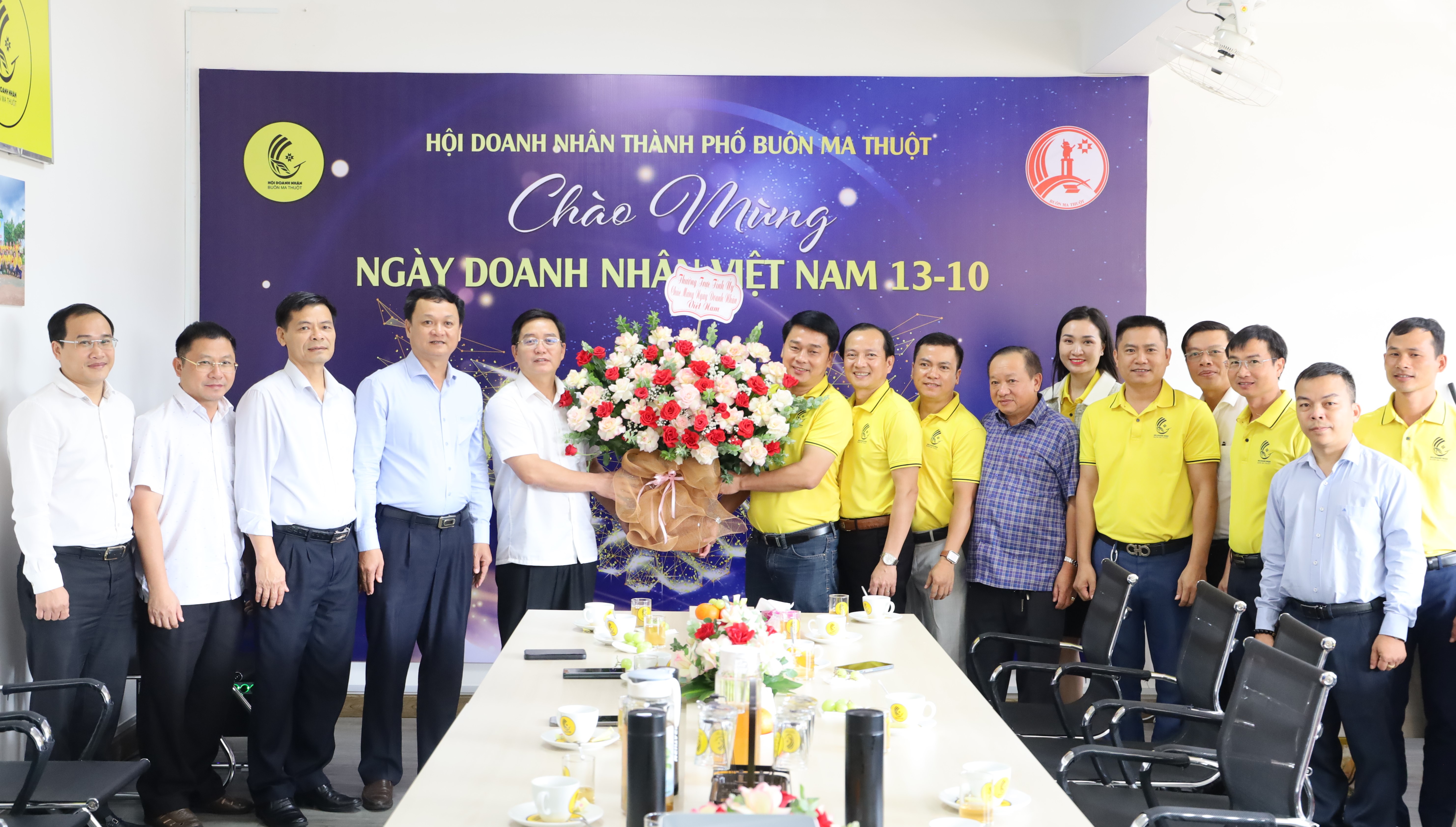 Bí thư Tỉnh ủy Nguyễn Đình Trung chúc mừng Ngày Doanh nhân Việt Nam