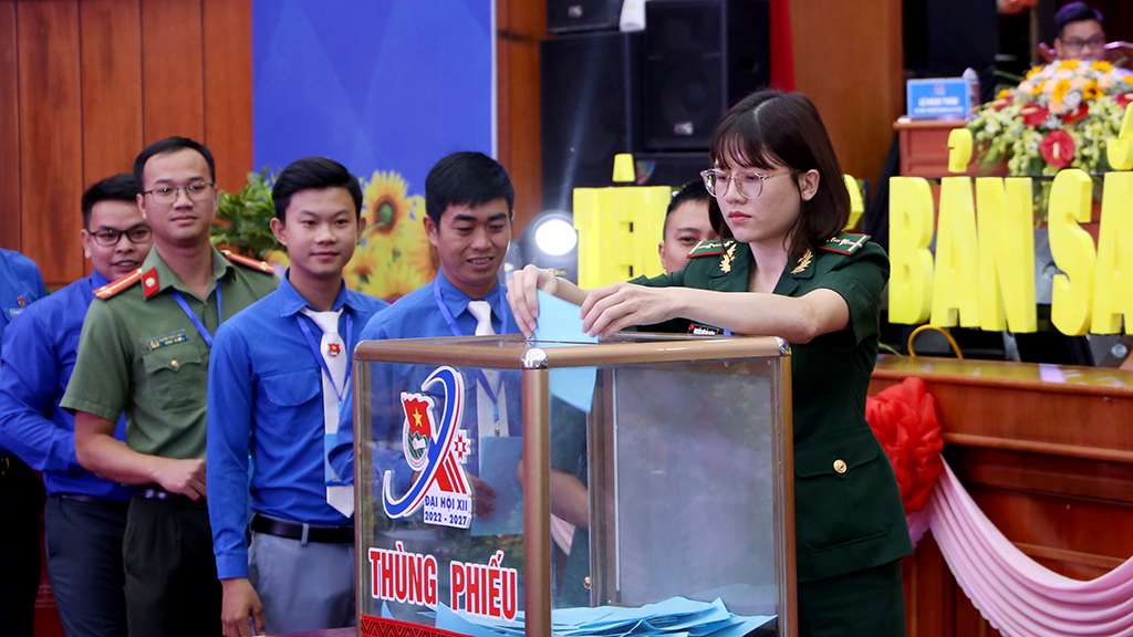 Đại hội đại biểu Đoàn TNCS Hồ Chí Minh tỉnh Đắk Lắk lần thứ XII: Bầu Ban Chấp hành Tỉnh đoàn khóa XII