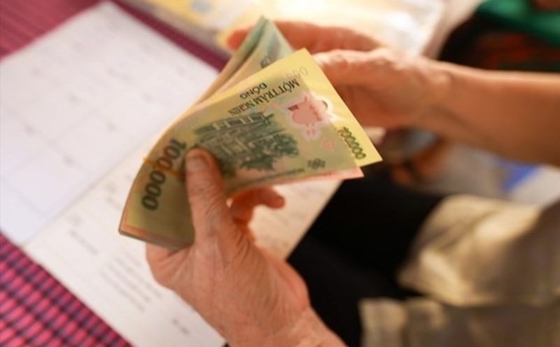 Quyết định ban hành Quy chế nâng bậc lương trước thời hạn do lập thành tích xuất sắc trong thực hiện nhiệm vụ của cán bộ, công chức, viên chức thuộc UBND tỉnh Đắk Lắk quản lý