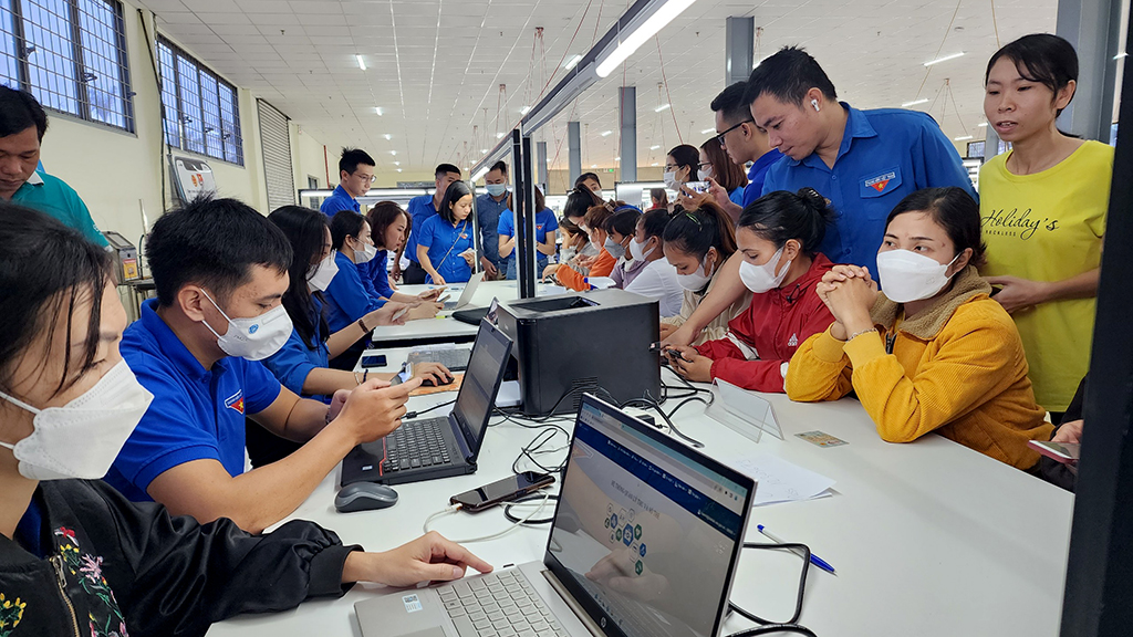 Đoàn khối các cơ quan và doanh nghiệp tỉnh tổ chức ra quân Tổ công nghệ số cộng đồng