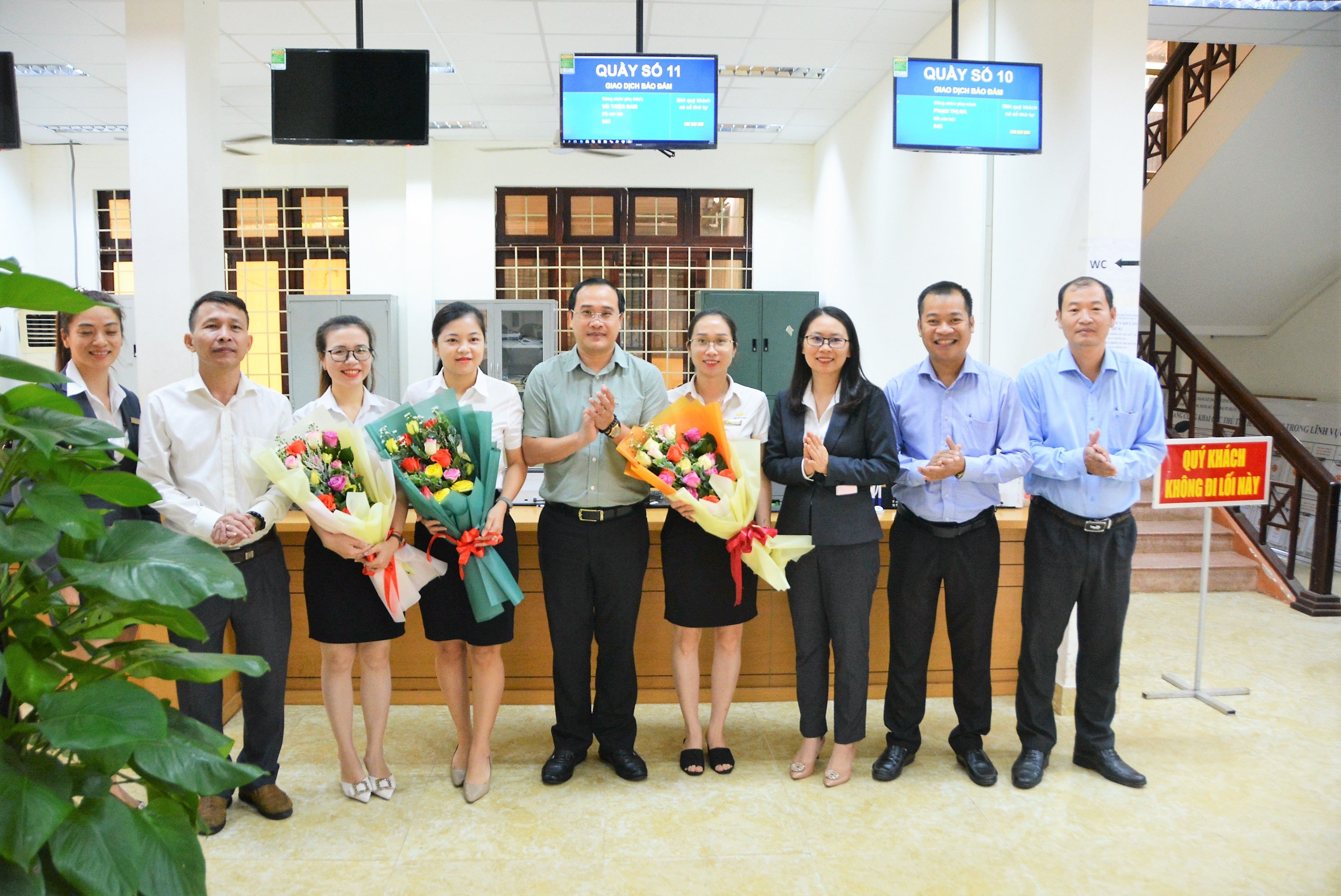 Thành phố Buôn Ma Thuột chính thức chuyển giao tiếp nhận và trả kết quả thủ tục hành chính cho Bưu điện tỉnh Đắk Lắk