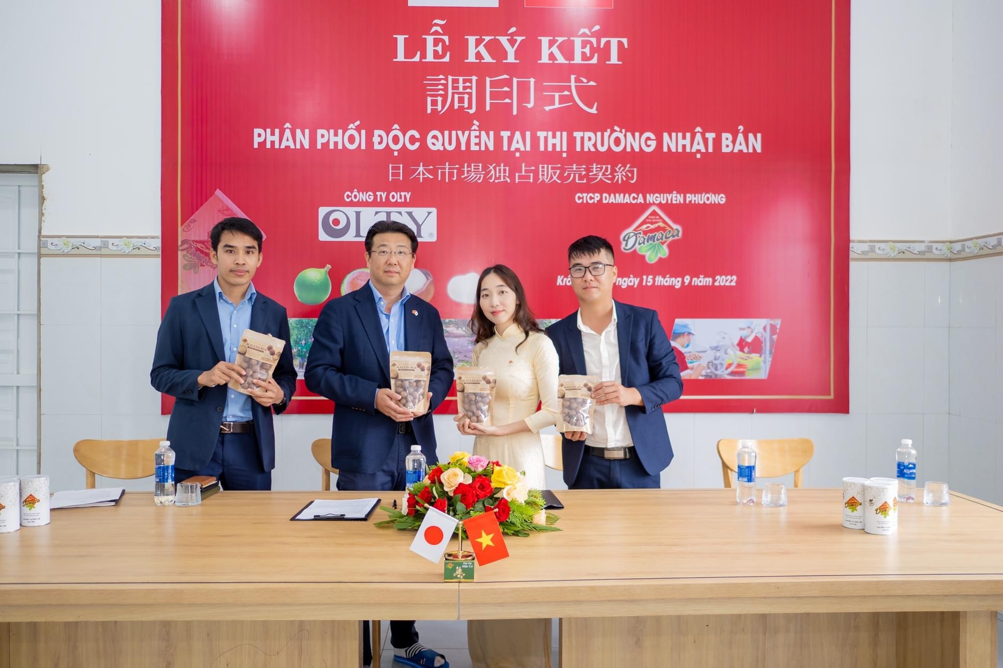 Huyện Krông Năng tổ chức Lễ xuất khẩu container Mắc ca chính ngạch đầu tiên qua thị trường Nhật Bản