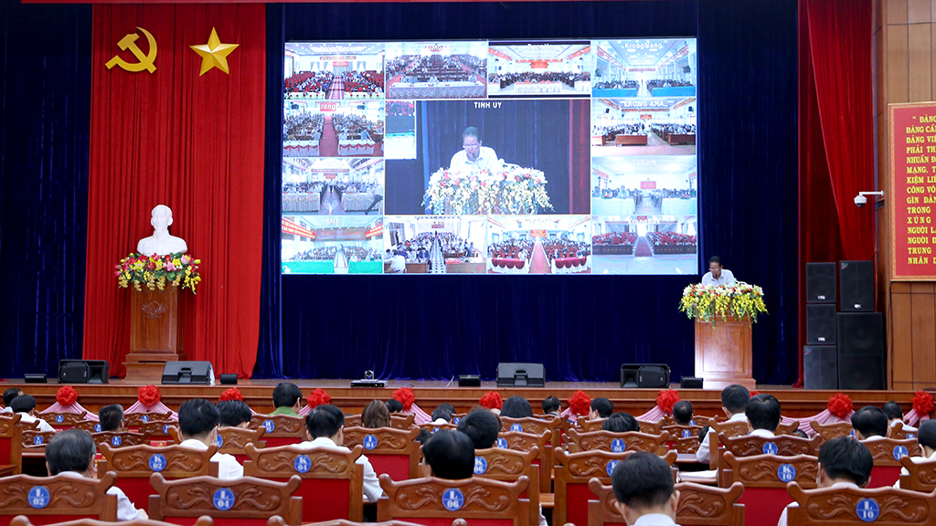 Hội nghị trực tuyến học tập, quán triệt, tuyên truyền các văn bản của Trung ương, của Tỉnh ủy