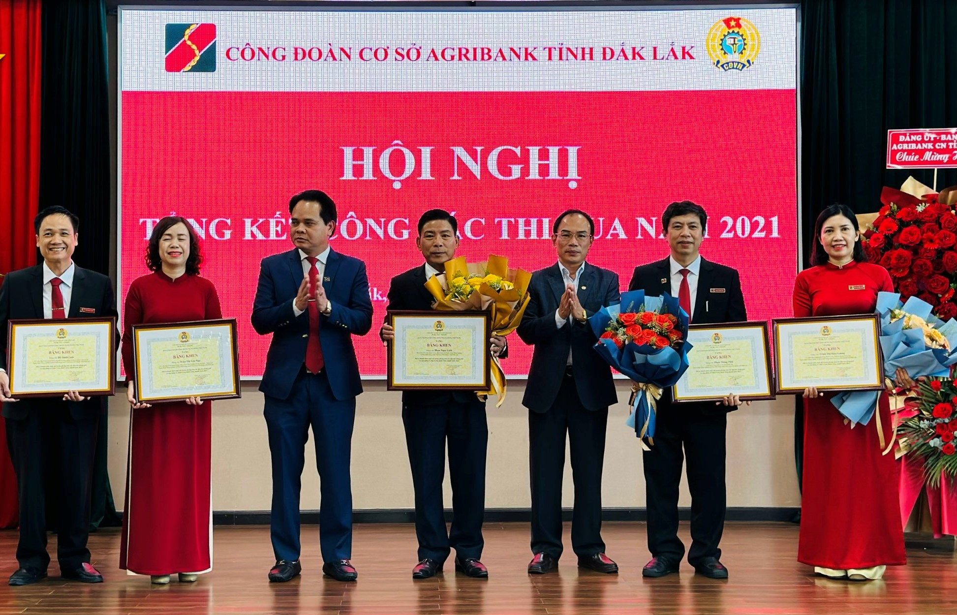 Công đoàn cơ sở Agribank tỉnh Đắk Lắk tổng kết thi đua năm 2021