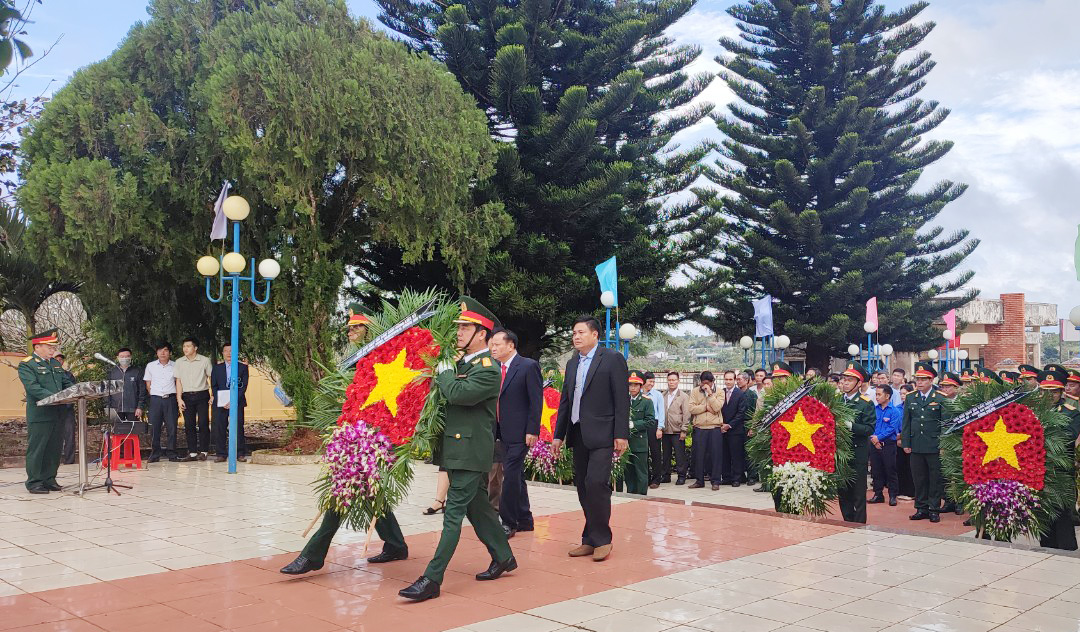 Huyện Krông Năng: Truy điệu và an táng hài cốt liệt sỹ