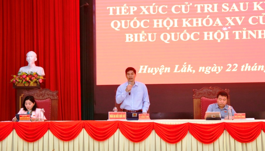 Đoàn Đại biểu Quốc hội tỉnh tiếp xúc cử tri tại huyện Lắk