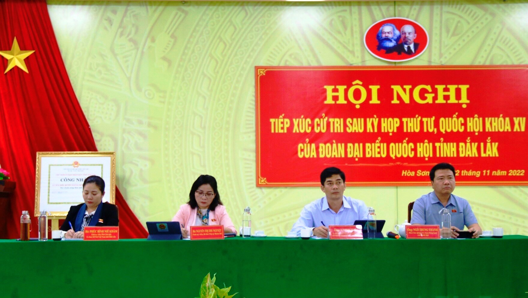 Đại biểu Quốc hội tiếp xúc cử tri sau kỳ họp thứ tư, Quốc hội khoá XV tại huyện Krông Bông