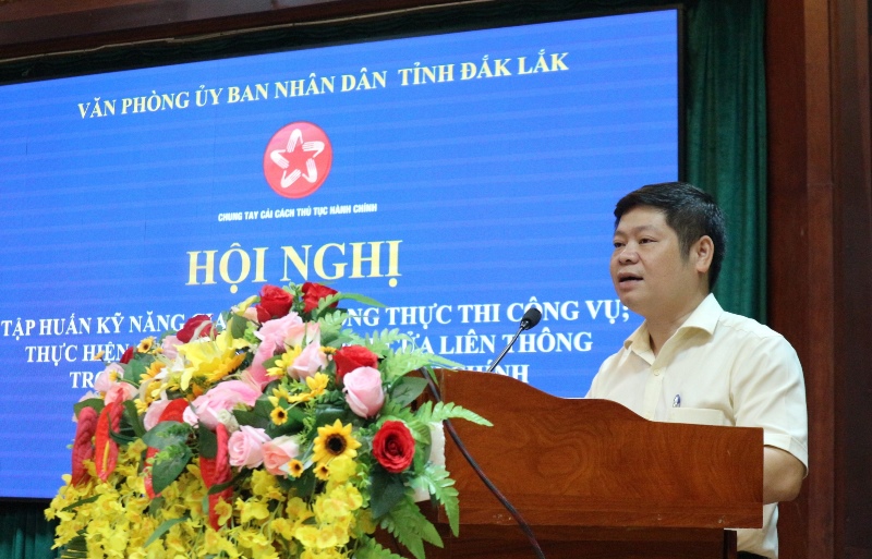 Văn phòng UBND tỉnh tập huấn bồi dưỡng kỹ năng giao tiếp trong thực thi công vụ lớp thứ 2