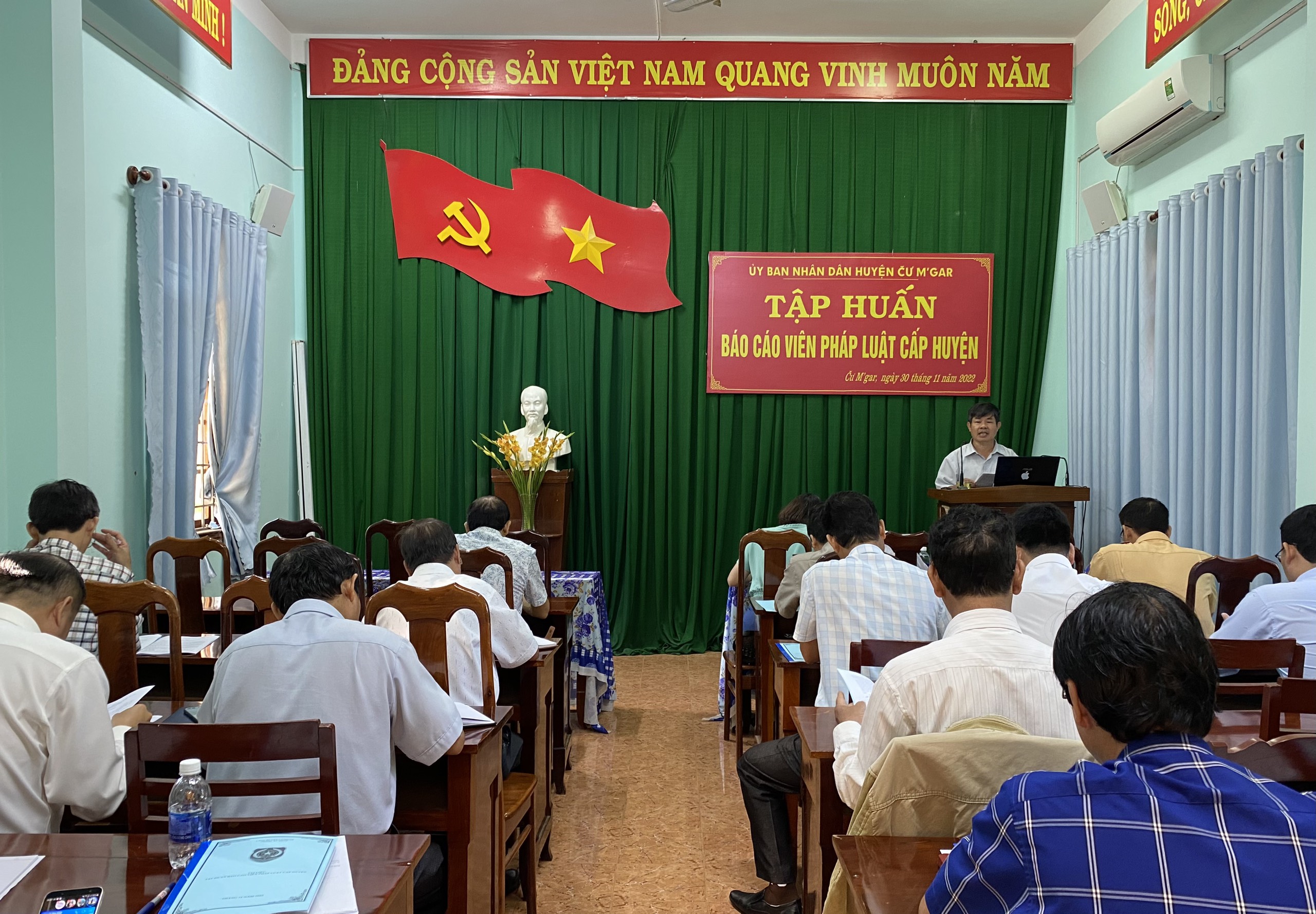 Huyện Cư M’gar tập huấn nghiệp vụ báo cáo viên pháp luật năm 2022