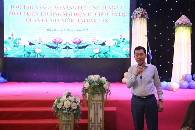 Enhancing the application and development capacity of e-commerce for state managers in Dak Lak
