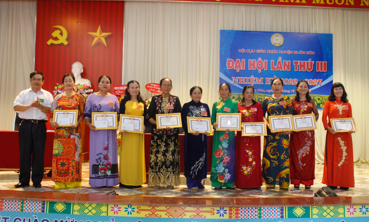 Đại hội Hội Cựu giáo chức huyện Buôn Đôn lần thứ III, nhiệm kỳ 2022-2027