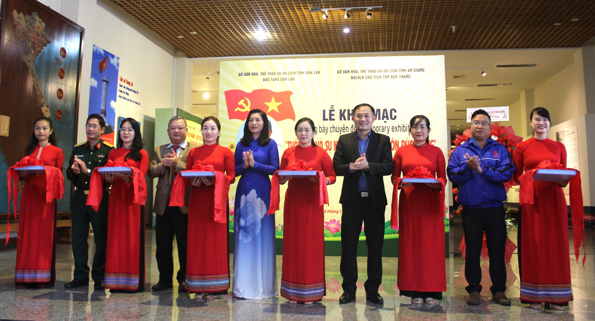 Trưng bày Chuyên đề “Thân thế và sự nghiệp – Chủ tịch Tôn Đức Thắng”