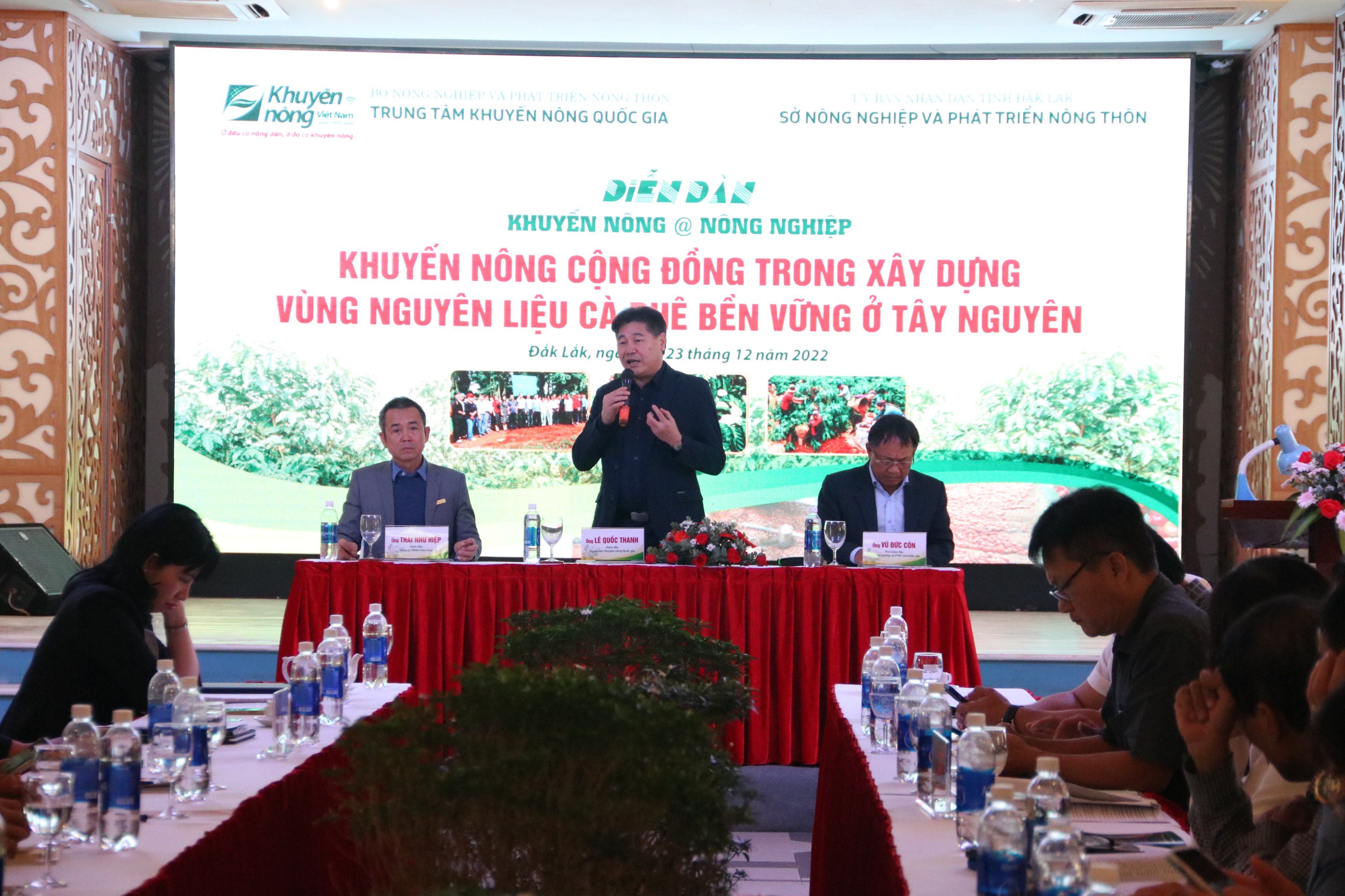 Diễn đàn khuyến nông cộng đồng trong xây dựng vùng nguyên liệu cà phê bền vững ở Tây  Nguyên.
