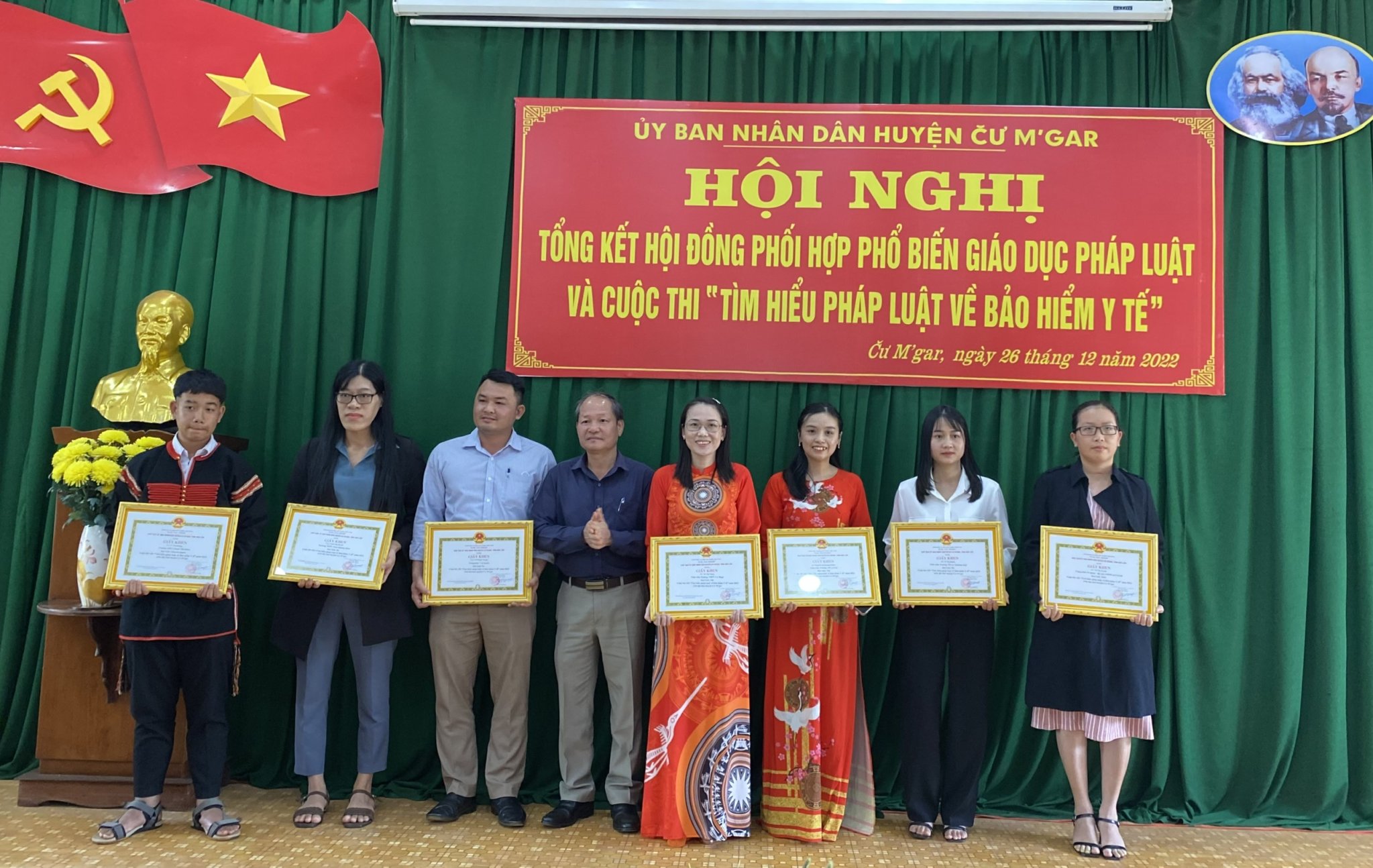 Huyện Cư M’gar tổng kết và trao giải cuộc thi “Tìm hiểu pháp luật về bảo hiểm y tế” năm 2022