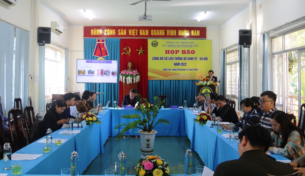 Họp báo công bố số liệu thống kê kinh tế - xã hội tỉnh năm 2022