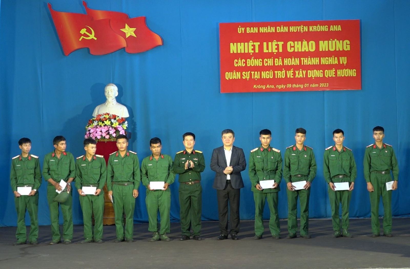 Đón nhận 130 quân nhân hoàn thành nghĩa vụ quân sự trở về địa phương