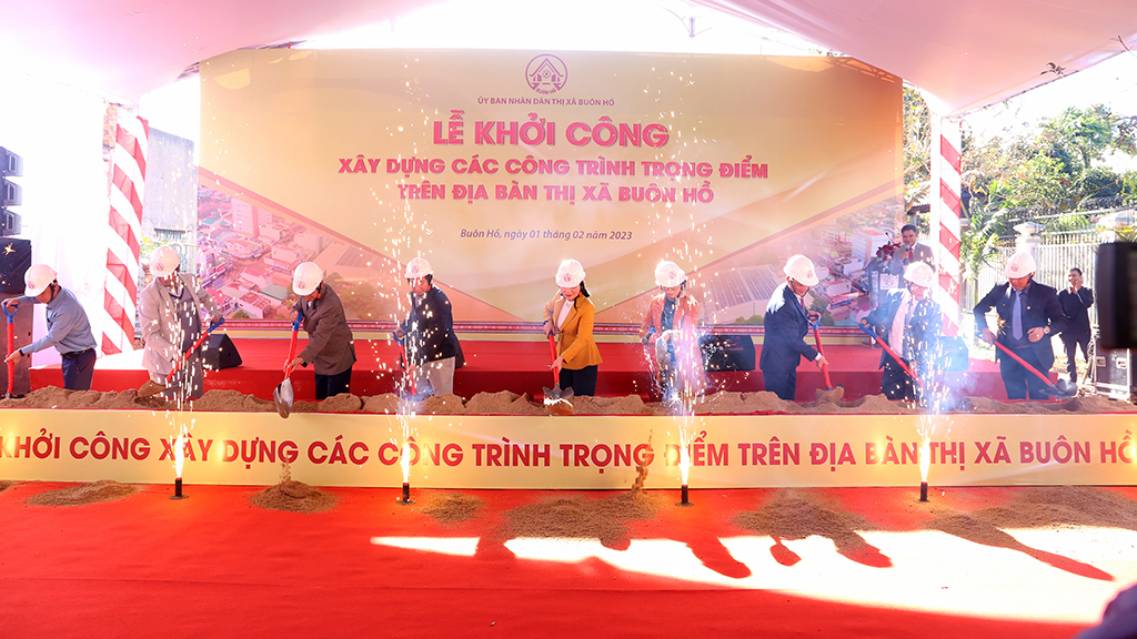 Thị xã Buôn Hồ khởi công xây dựng các công trình trọng điểm năm 2023