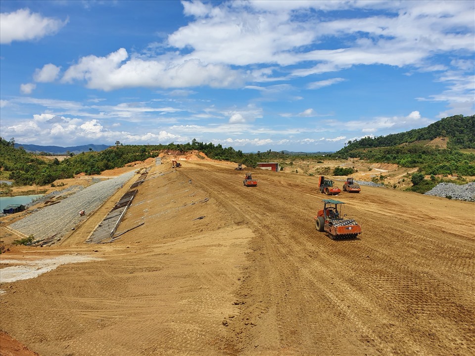 Thống nhất chặn dòng tích nước hồ Krông Pách Thượng vào đầu tháng 03 năm 2023.