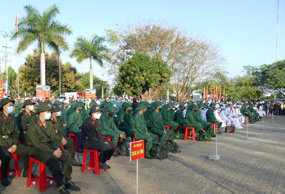 Buôn Đôn tổ chức Lễ giao nhận quân năm 2023