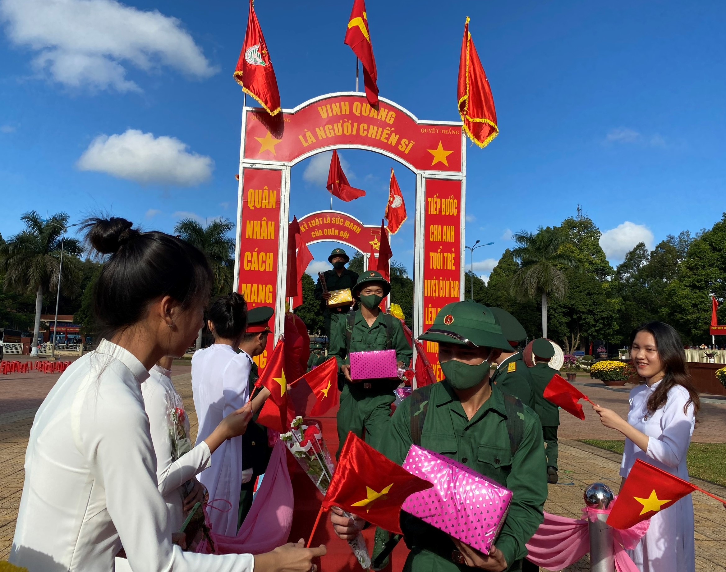 Huyện Cư M’gar tổ chức Lễ giao, nhận quân năm 2023