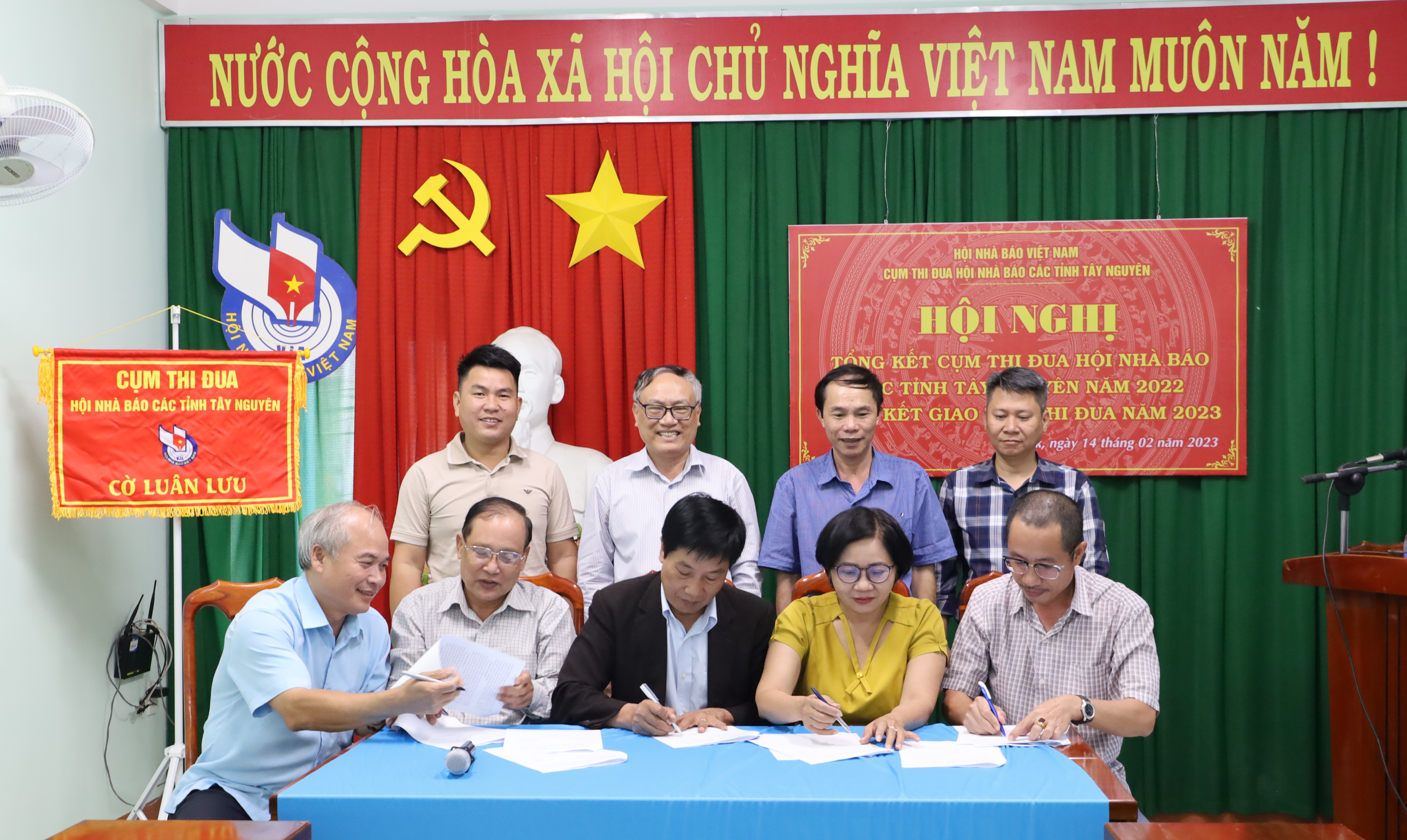 Cụm thi đua Hội Nhà báo các tỉnh Tây Nguyên ký kết giao ước thi đua năm 2023