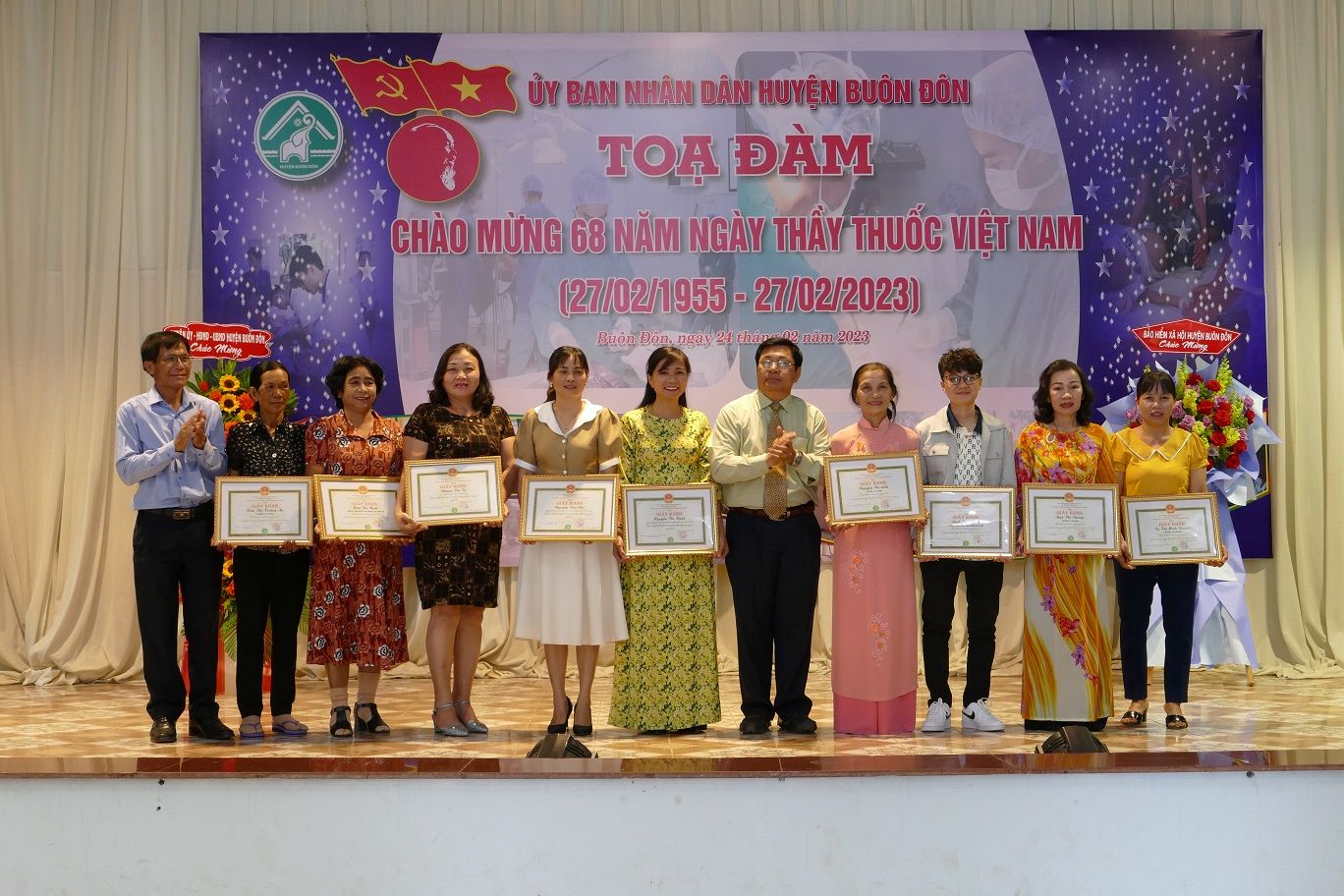 Buôn Đôn: Tọa đàm kỷ niệm 68 năm Ngày Thầy thuốc Việt Nam