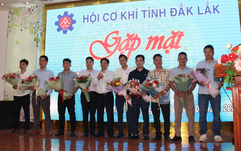 Nâng cao năng lực sản xuất và phát triển thị trường tiêu thụ cho sản phẩm cơ khí Đắk Lắk.