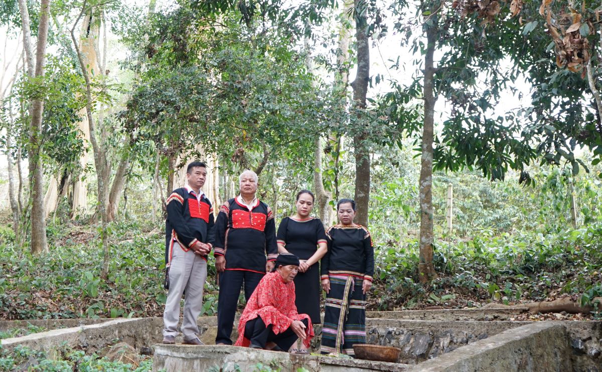 Lễ cúng bến nước của người Êđê