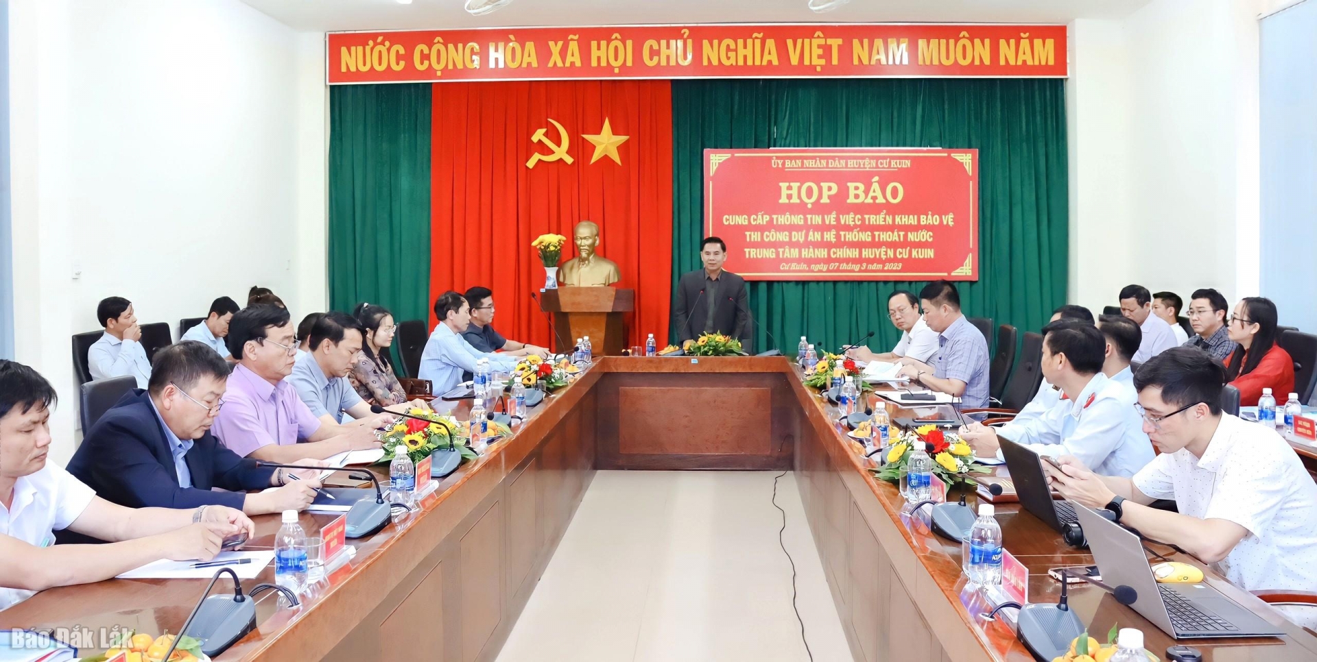 Họp báo thông tin về việc triển khai thực hiện dự án Hệ thống thoát nước trung tâm hành chính huyện Cư Kuin