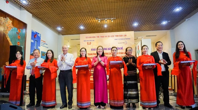 Khai mạc trưng bày chuyên đề “Trang phục truyền thống các dân tộc ở Đắk Lắk”.