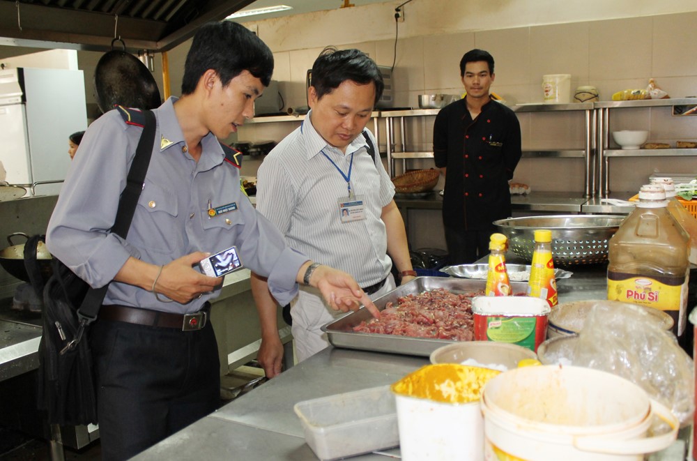 Ensuring food safety for the 8th Buon Ma Thuot Coffee Festival 2023