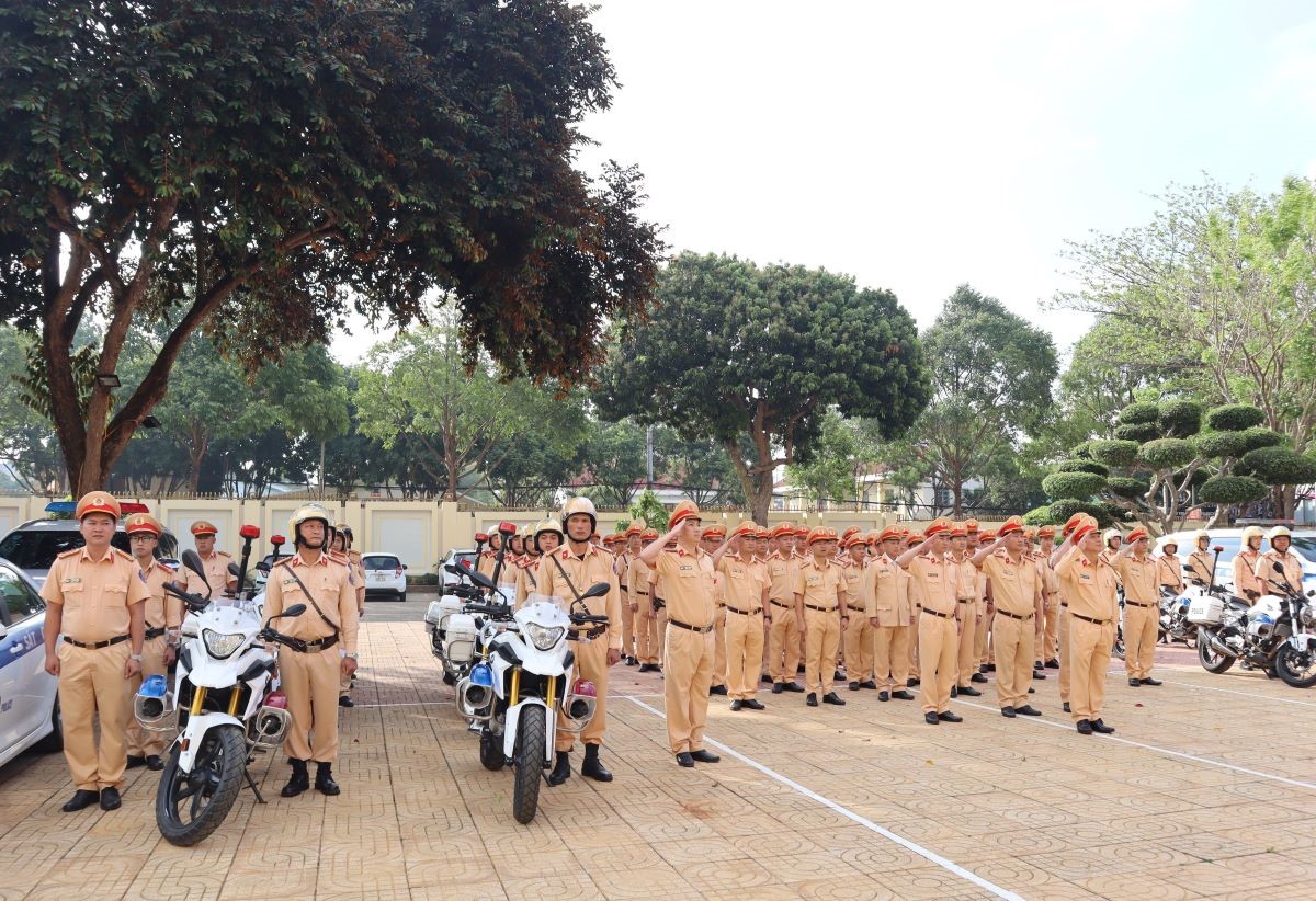 Ensure traffic order and safety for the 8th Buon Ma Thuot Coffee Festival 2023