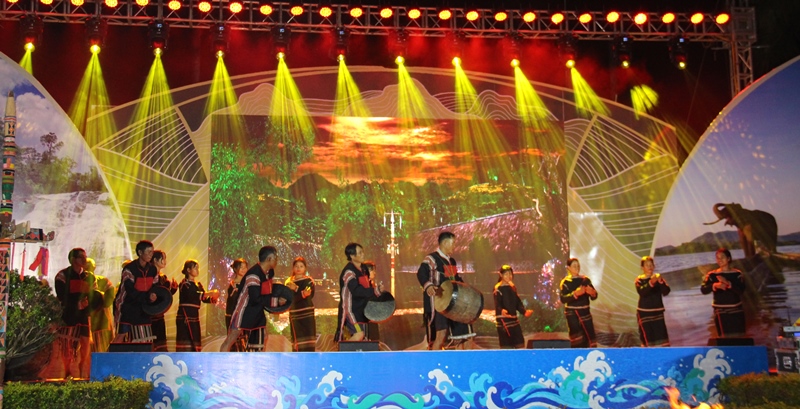 Đêm hội giao lưu văn hóa truyền thống giữa huyện Lắk và tỉnh Jeollabuk -Hàn Quốc