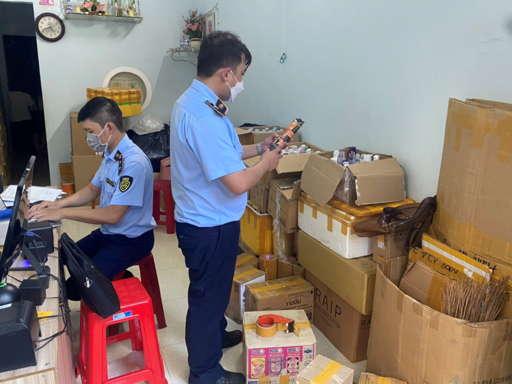 Lực lượng quản lý thị trường Đắk Lắk xử phạt 171 cơ sở, thu nộp ngân sách 1,3 tỷ dồng trong quý 1/2023.