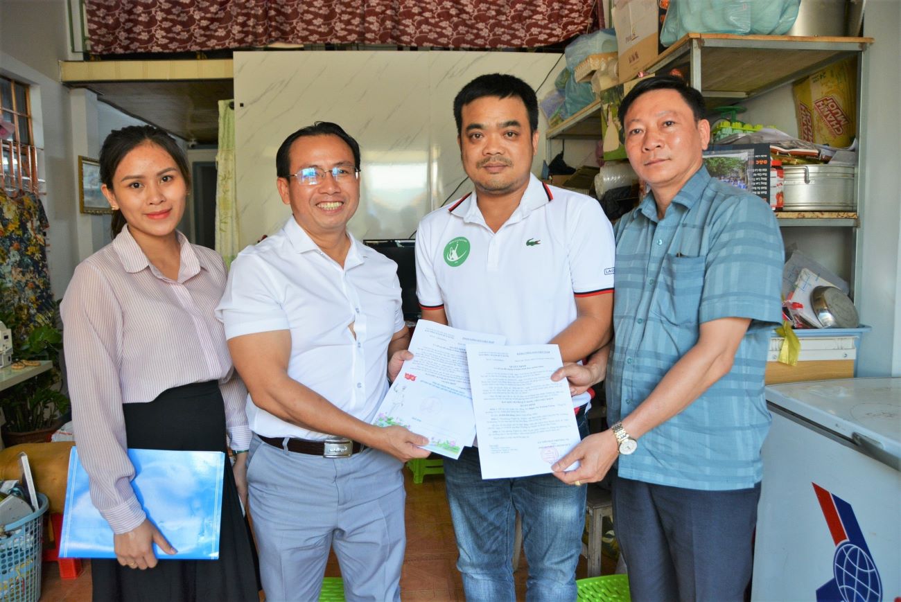 Thành ủy Buôn Ma Thuột hỗ trợ chữa bệnh cho đảng viên có hoàn cảnh khó khăn mắc bệnh hiểm nghèo