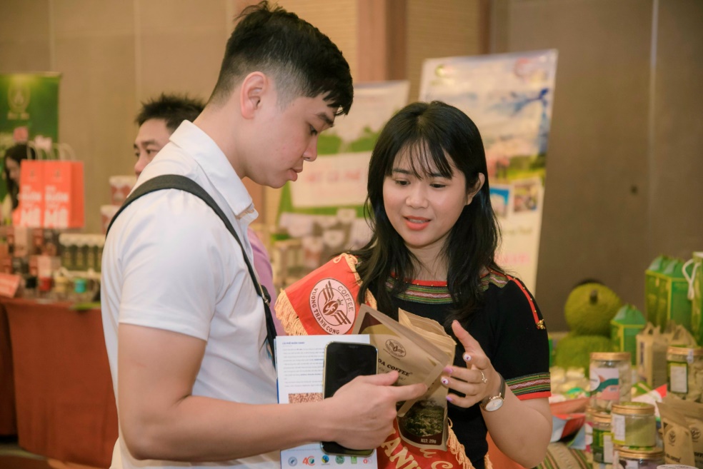 Doanh nghiệp Đắk Lắk nỗ lực xây dựng niềm tin cho “tín đồ” cà phê Buôn Ma Thuột.