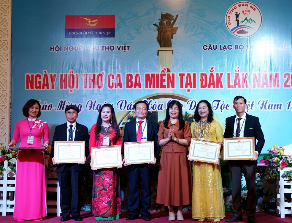 Ngày hội thơ ca ba miền năm 2023 “Nồng nàn cao nguyên”