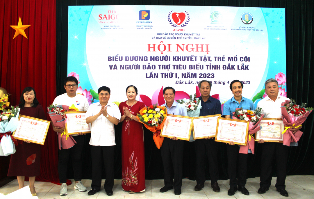 Đắk Lắk biểu dương người khuyết tật, trẻ mồ côi và người bảo trợ tiêu biểu lần thứ I năm 2023