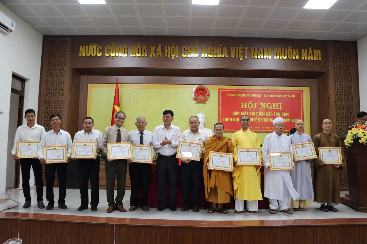 Gặp mặt đại diện các tôn giáo trên địa bàn huyện Krông Ana năm 2023