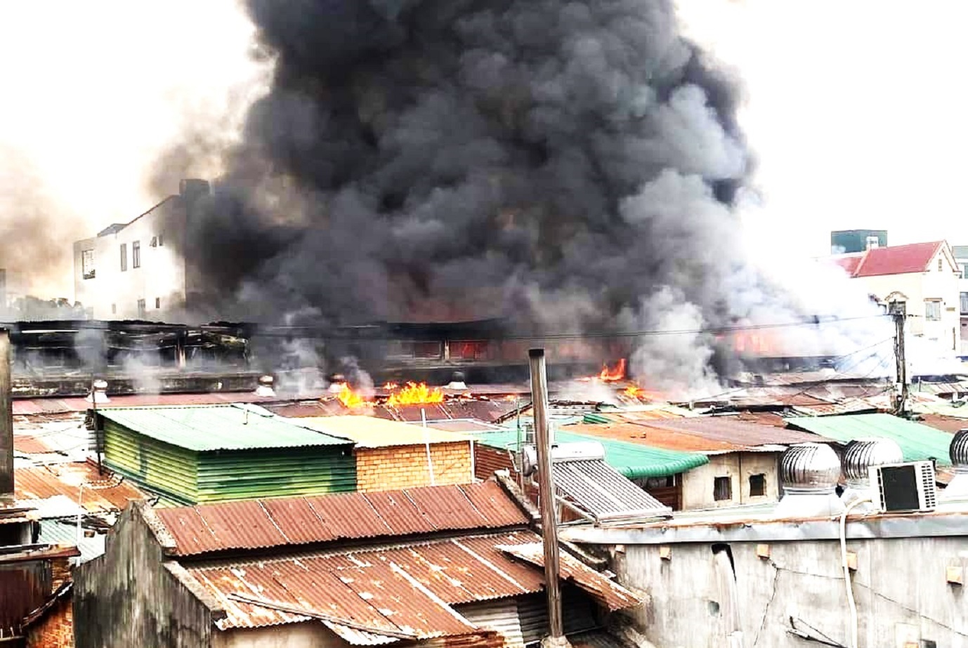 Vụ cháy chợ huyện Ea Súp:   Sớm đưa ra phương án hỗ trợ cho các tiểu thương