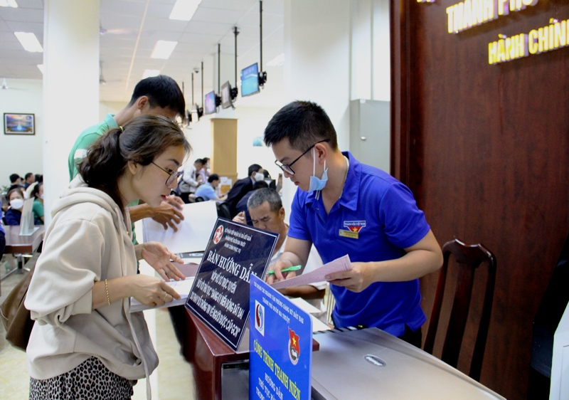 Khắc phục tồn tại, hạn chế và tăng cưòng đổi mới việc thực hiện cơ chế một cửa, một cửa liên thông trong giải quyết thủ tục hành chính