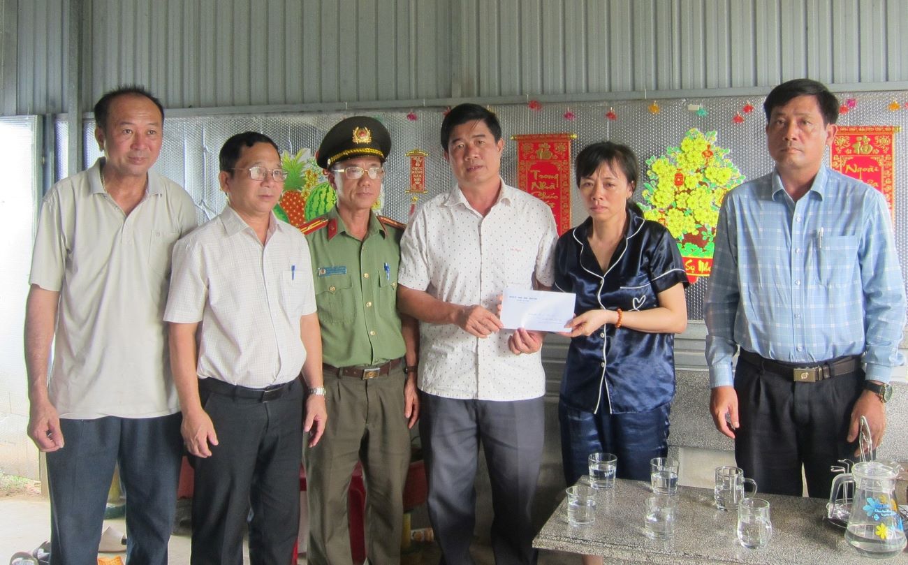 Huyện Ea Súp trích hơn 1,8 tỷ đồng hỗ trợ tiểu thương bị thiệt hại do cháy chợ