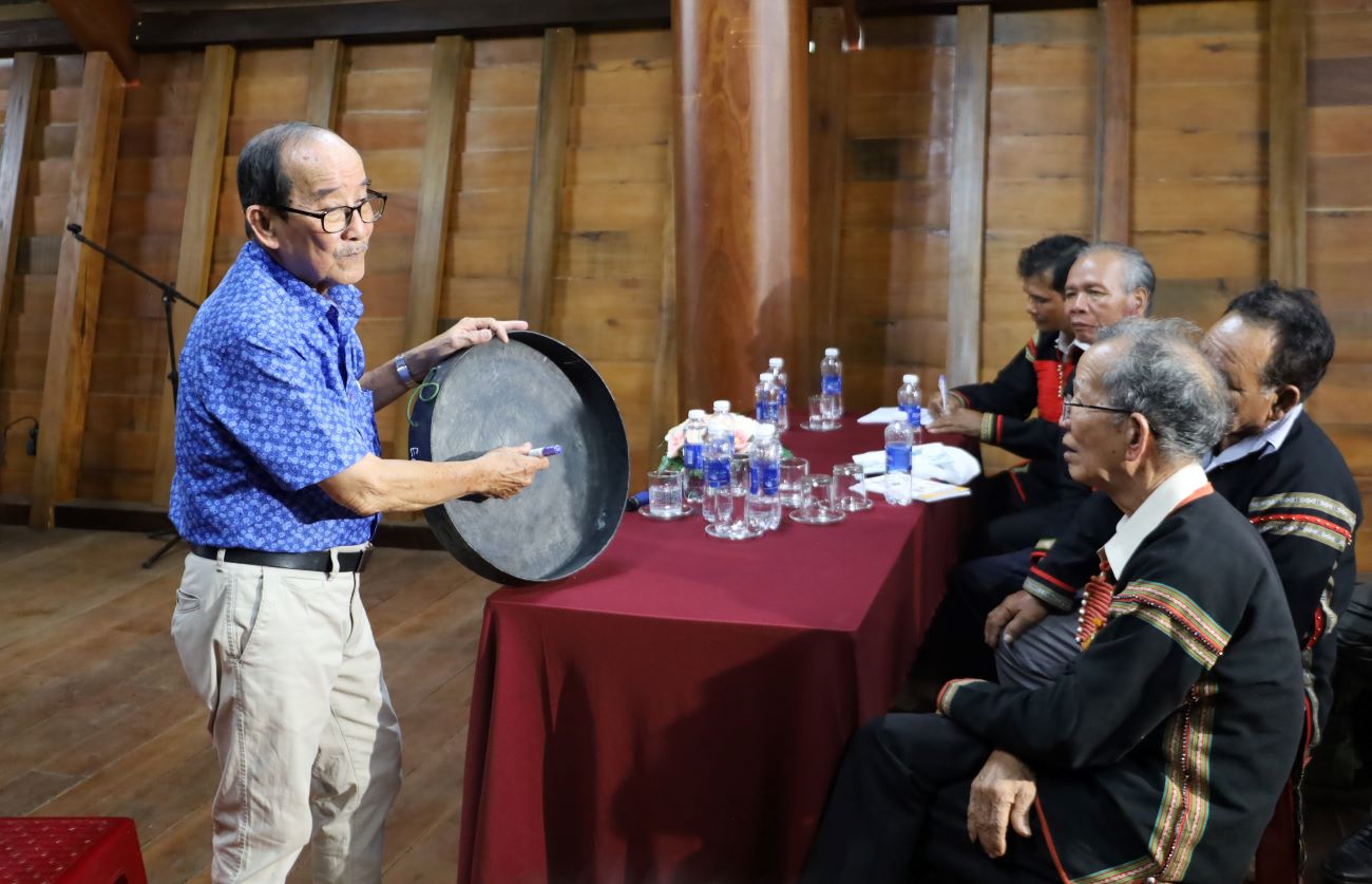 Khai giảng Lớp truyền dạy chỉnh chiêng Êđê năm 2023