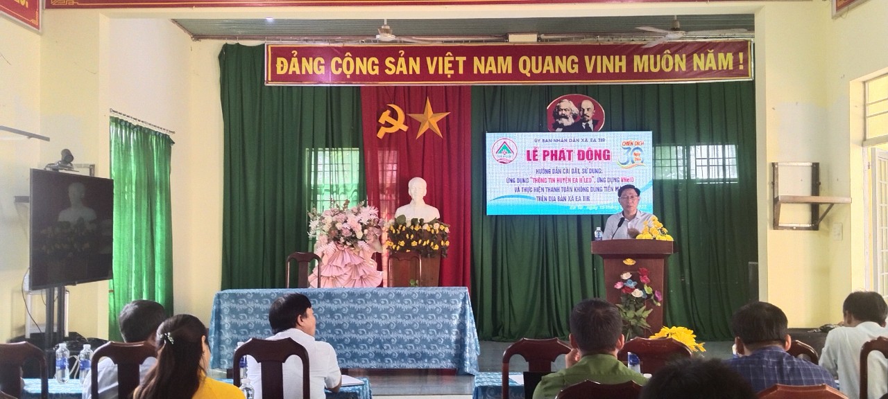 Huyện Ea H’Leo phát động chiến dịch cao điểm 30 ngày đêm hướng dẫn cài đặt  ứng dụng “Thông tin huyện Ea H’Leo” và các ứng dụng số.