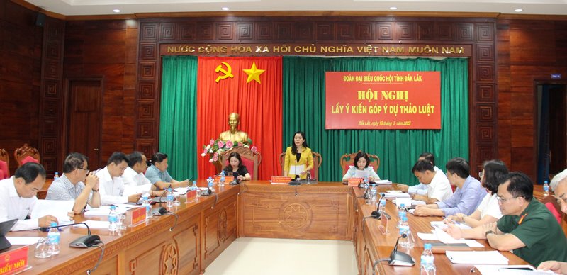 Đoàn Đại biểu Quốc hội tỉnh Đắk Lắk lấy ý kiến góp ý các dự thảo luật