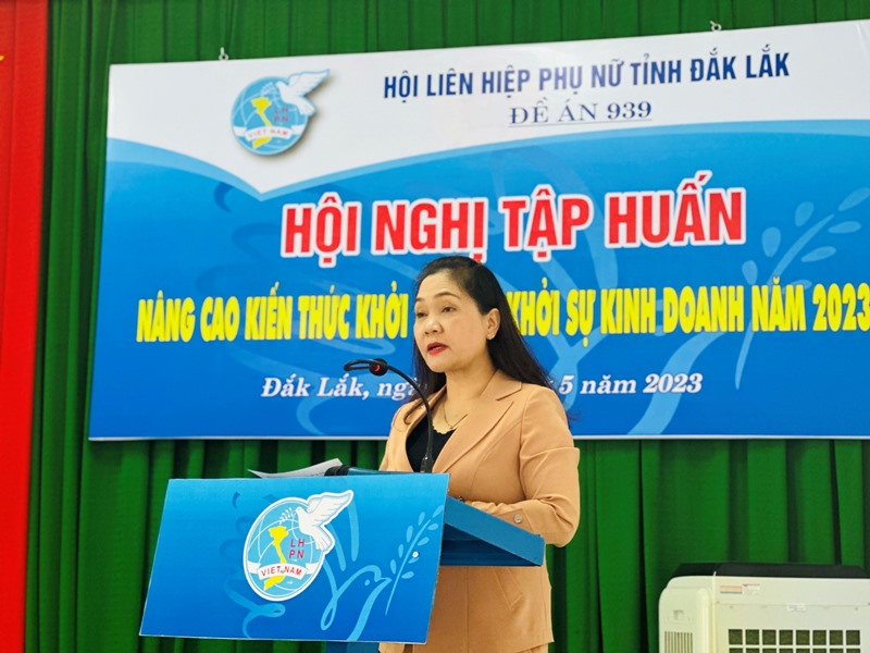 Tập huấn nâng cao kiến thức khởi nghiệp, khởi sự kinh doanh cho phụ nữ