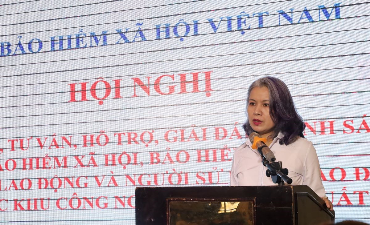 Dialogue, consultation, support regarding Social Insurance policy for workers